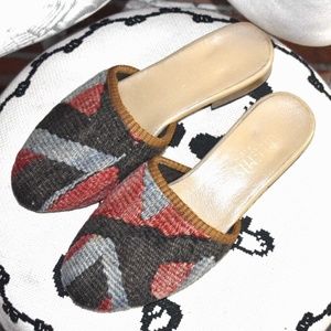 ARTEMIS 100% Wool Slides Made in Turkey Retail For $225! Size 36